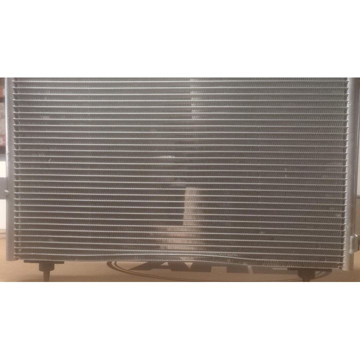 43175R CONDENSADOR REVISADO  CON UN GOLPE  EN EL PANAL  REVISAR IMAGEN