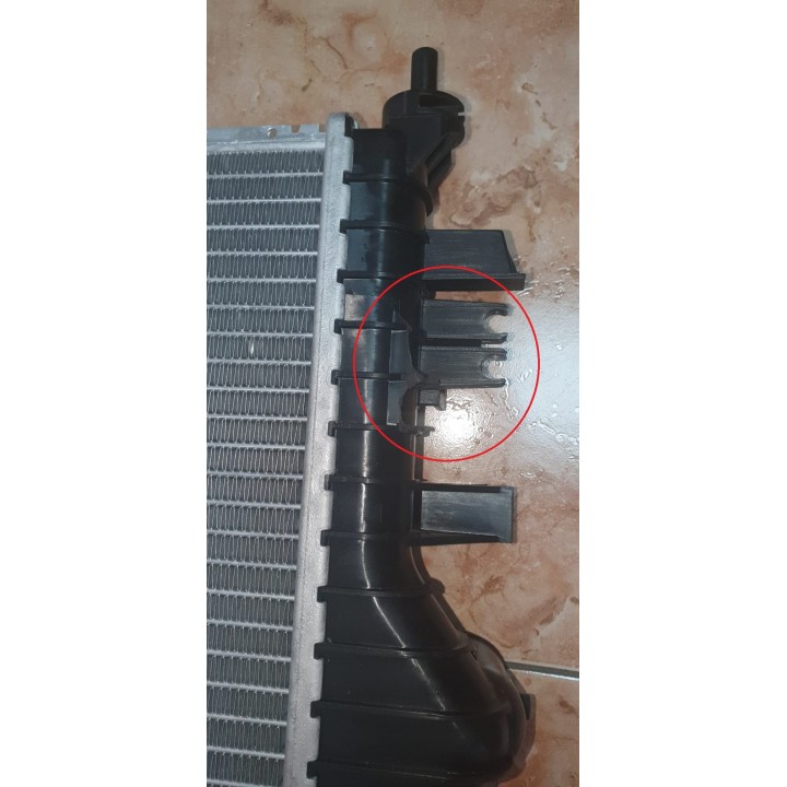 121165/S   RADIADOR CON PEQUEÑO DEFECTO  REVISE IMEGEN  OPEL Insigna 2.0 CDTi +/-AC  MT