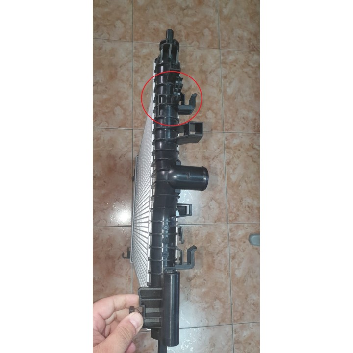 121165/S   RADIADOR CON PEQUEÑO DEFECTO  REVISE IMEGEN  OPEL Insigna 2.0 CDTi +/-AC  MT