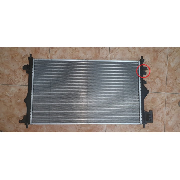 121165/S   RADIADOR CON PEQUEÑO DEFECTO  REVISE IMEGEN  OPEL Insigna 2.0 CDTi +/-AC  MT